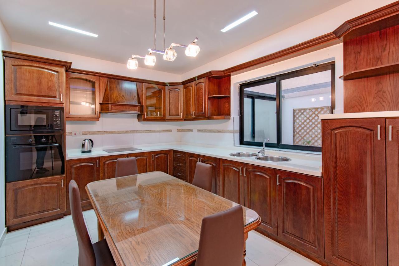 Stylish Corner Maisonette - Sunflower Birkirkara Ngoại thất bức ảnh
